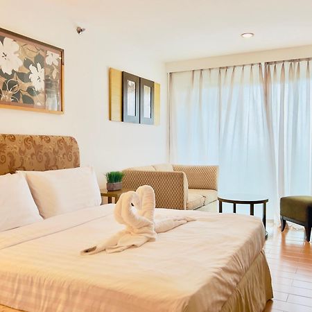 טגאיטאי One Tagaytay Place Hotel Suites Official Account מראה חיצוני תמונה