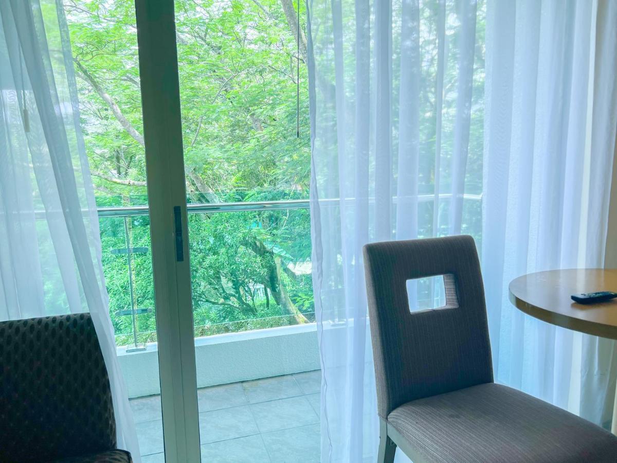 טגאיטאי One Tagaytay Place Hotel Suites Official Account מראה חיצוני תמונה