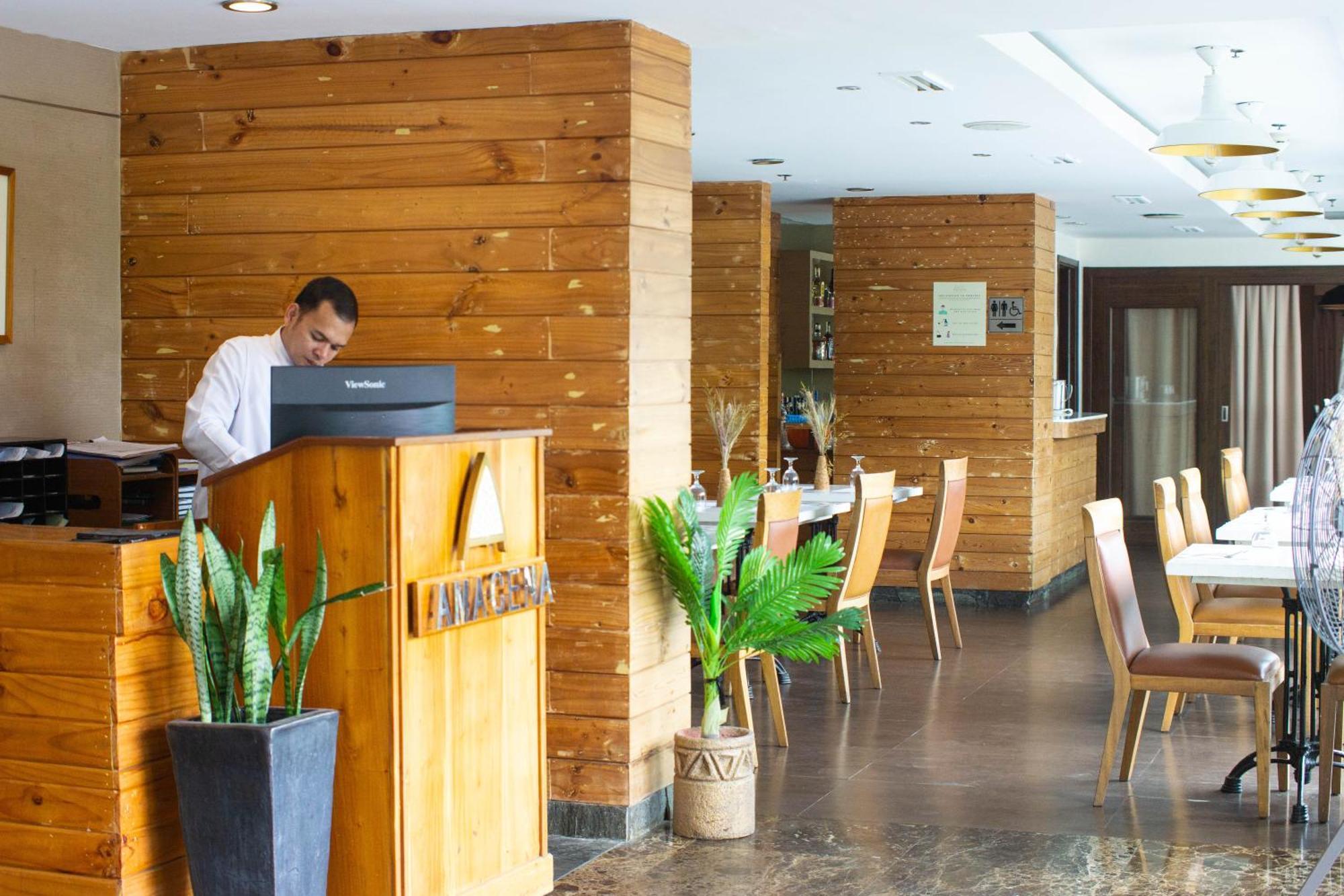 טגאיטאי One Tagaytay Place Hotel Suites Official Account מראה חיצוני תמונה